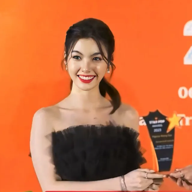 Popular Rising Actress