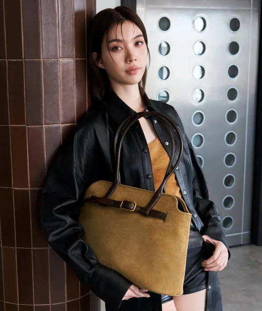 CHARLES & KEITH
SHOWCASE With Orm Kornnaphat